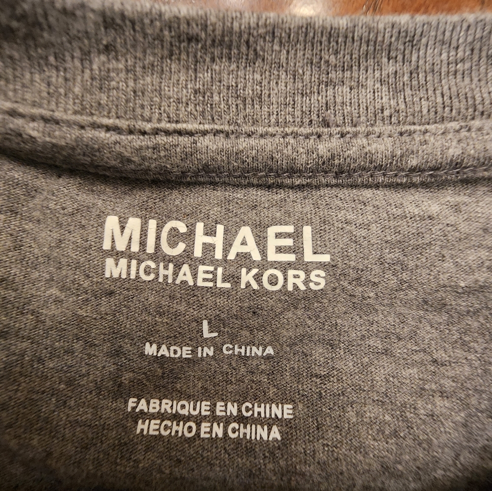 Men long sleeve t-shirt MK logo in the front size L